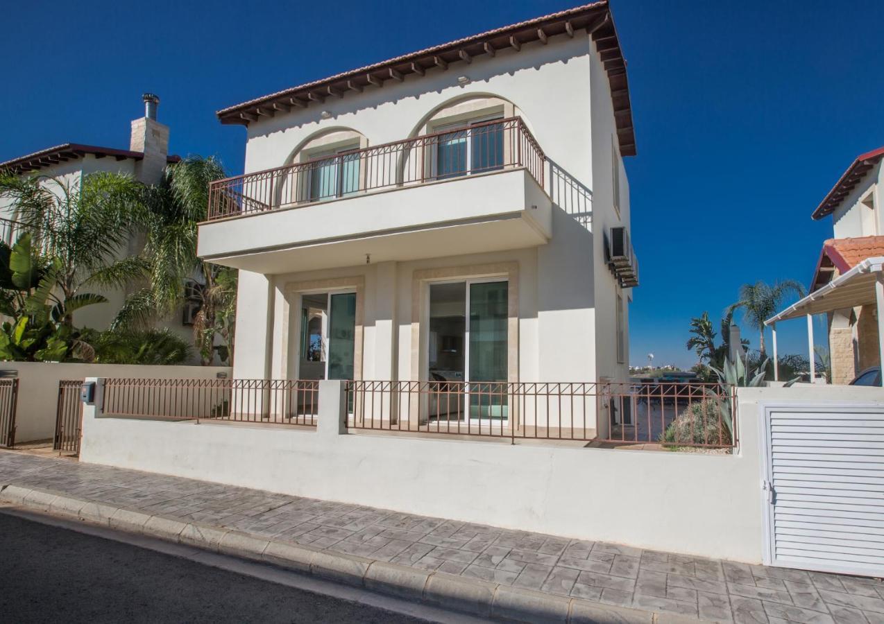 Seaspray Villa โปรทาราส ภายนอก รูปภาพ
