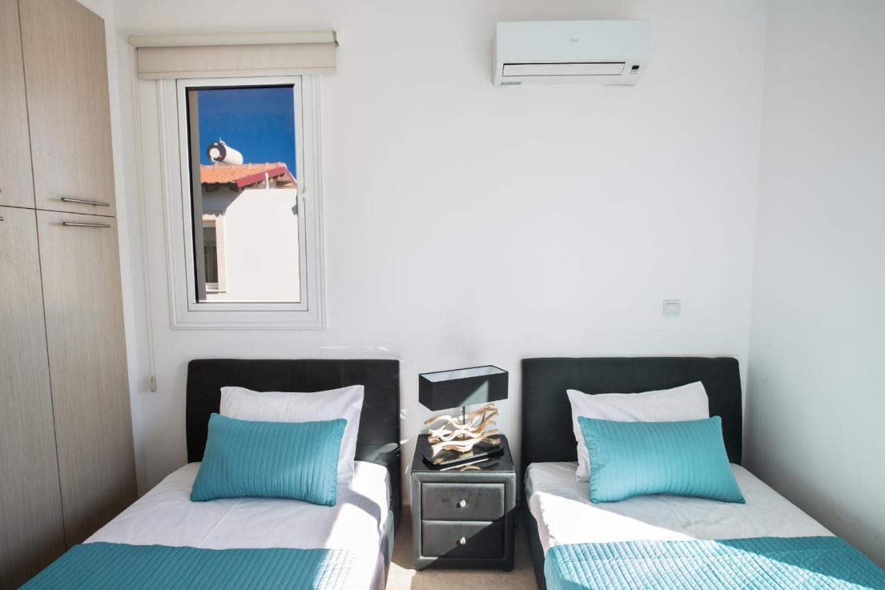 Seaspray Villa โปรทาราส ภายนอก รูปภาพ