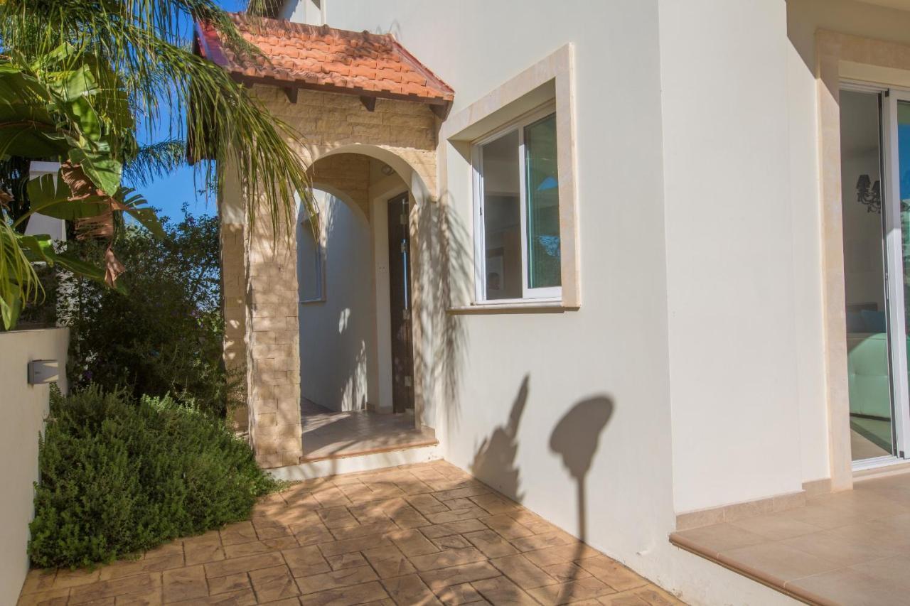 Seaspray Villa โปรทาราส ภายนอก รูปภาพ